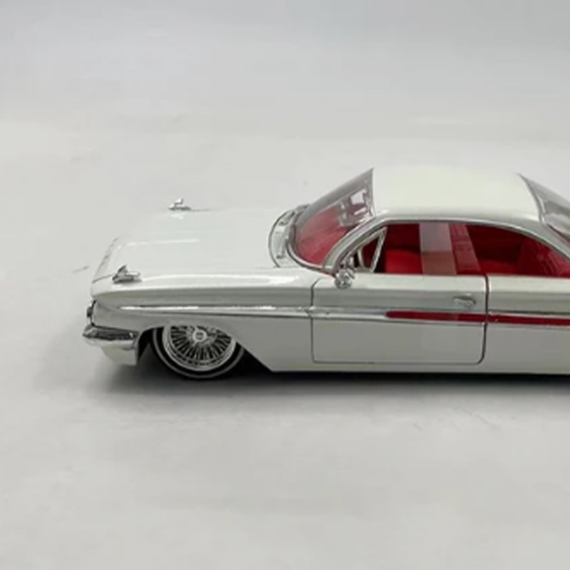 JADA 1:24 Schaal 1961 Impala L - Model Kit Mustang recensie en prijs